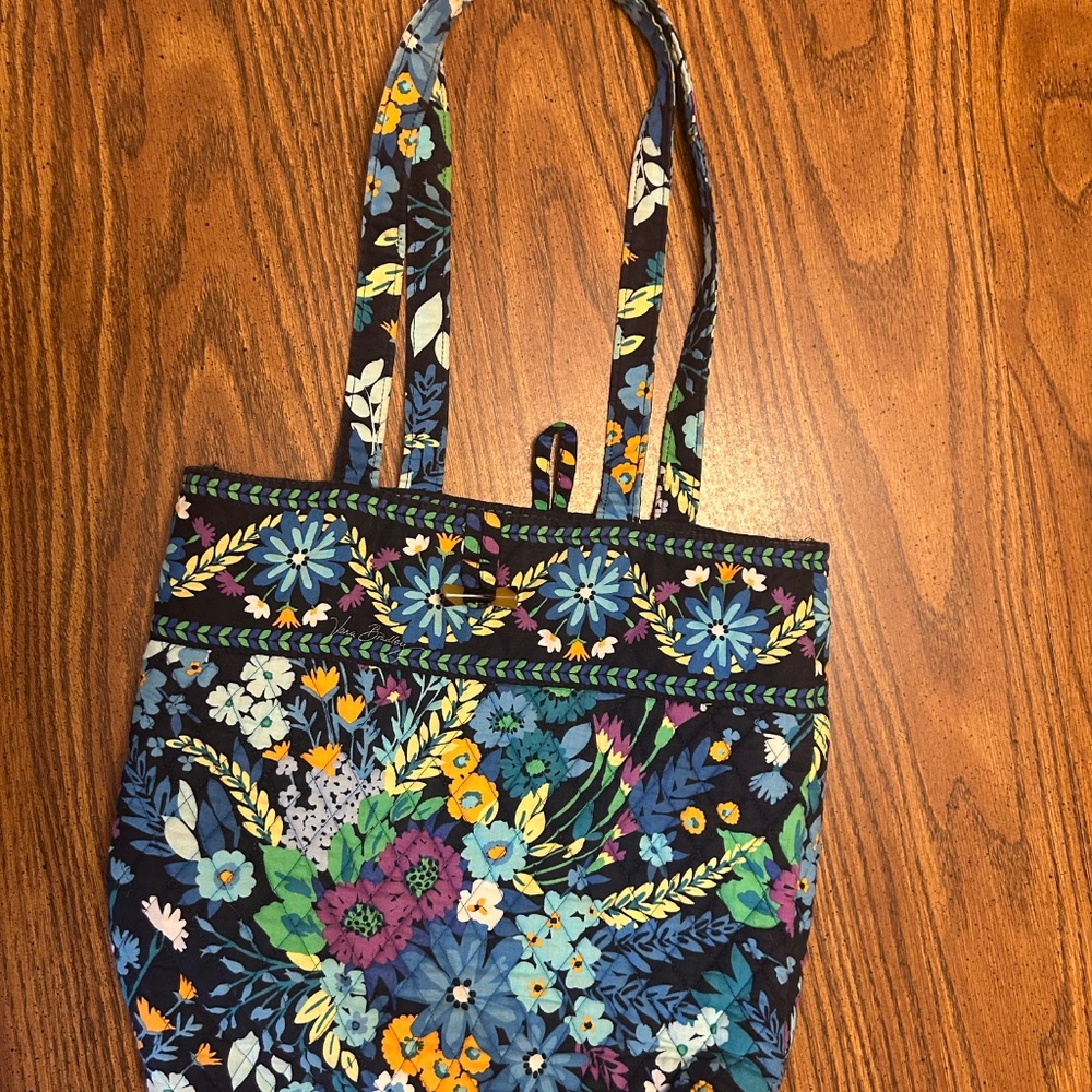 Vera Bradely shoulder bag with botton.